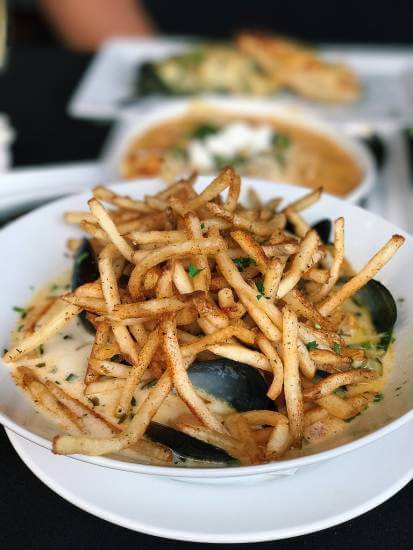 Poised Pre-Theater Meals in Laguna Beach Chilean Mussels at the Nirvana Grille